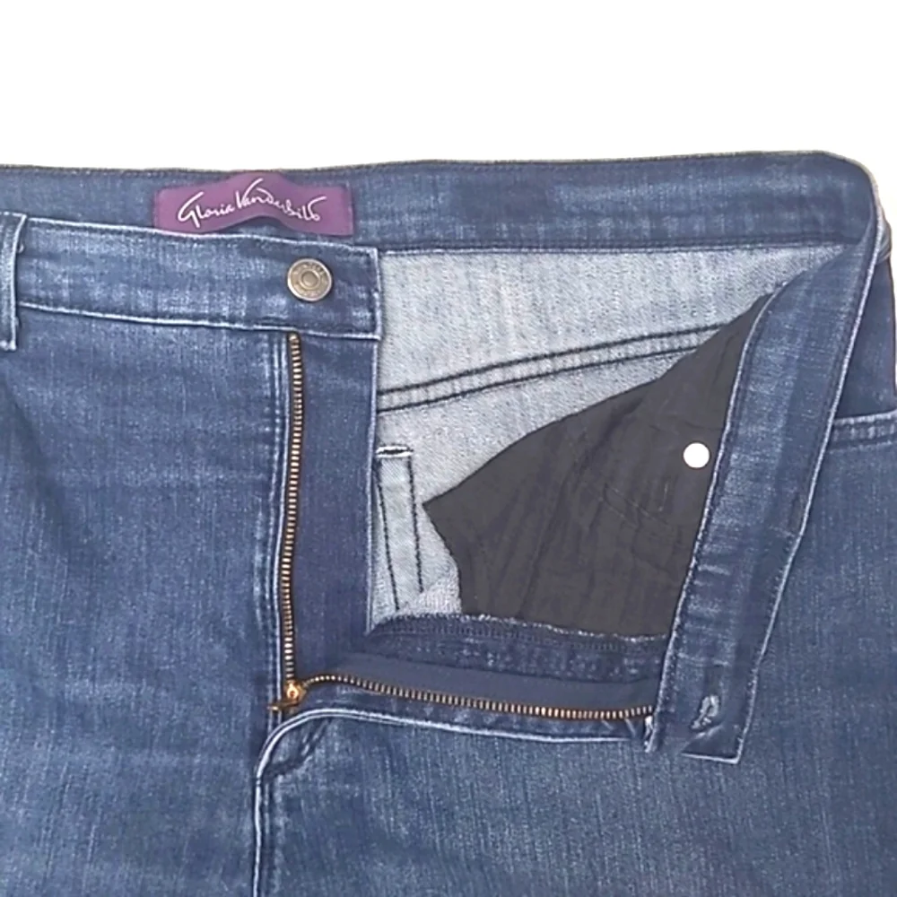Gloria Vanderbilt Distressed Jeans High Waist Rise Denim Whiskered Straight Leg